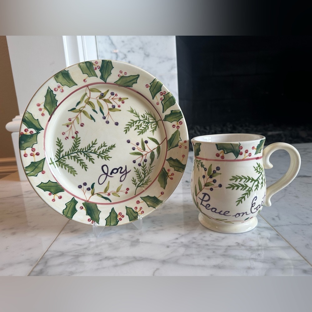 🌲 Hand-Painted Christmas Mug with Coordinating Plate